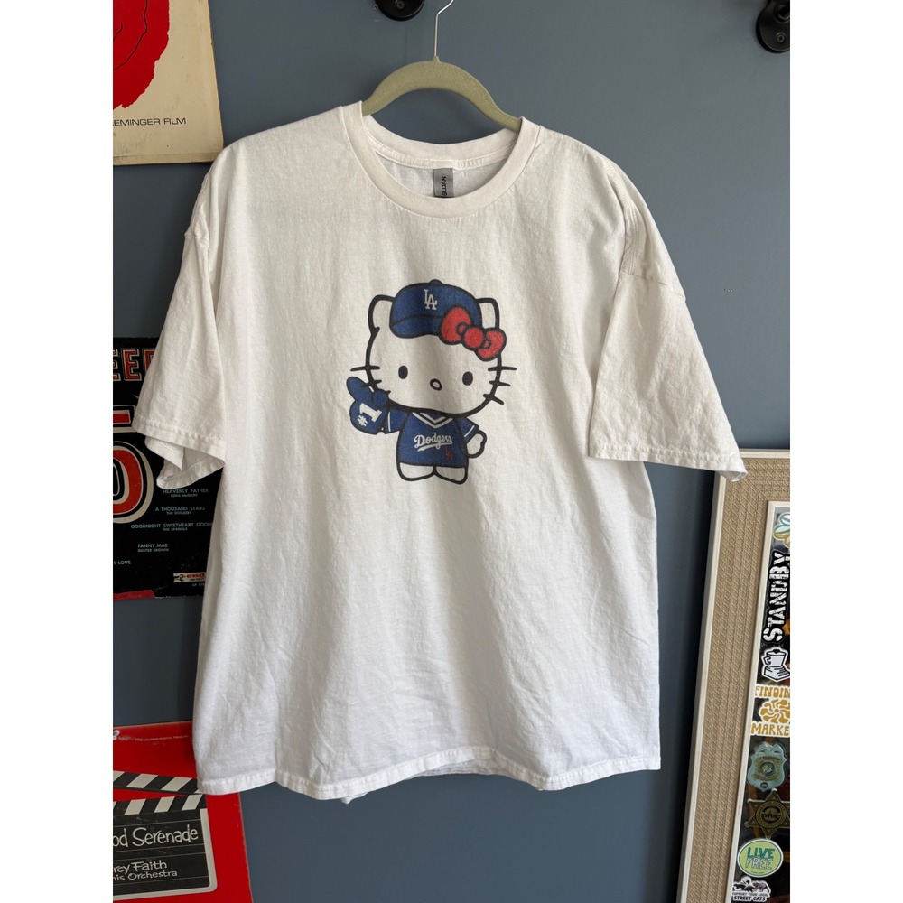 Hello Kitty Los Angeles Dodgers Graphic T-Shirt White 2XL